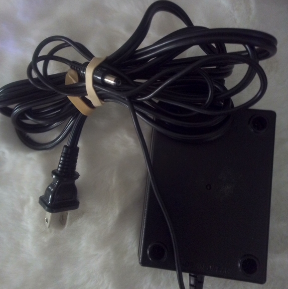 SHARP A/C ADAPTER - Picture 3 of 3